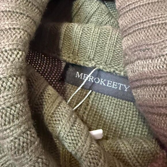 NWOT LONG SLEEVE GREEN MOCK NECK SWEATER - Picture 4 of 8